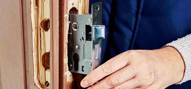 Garage Door Lock Replacement Utica
